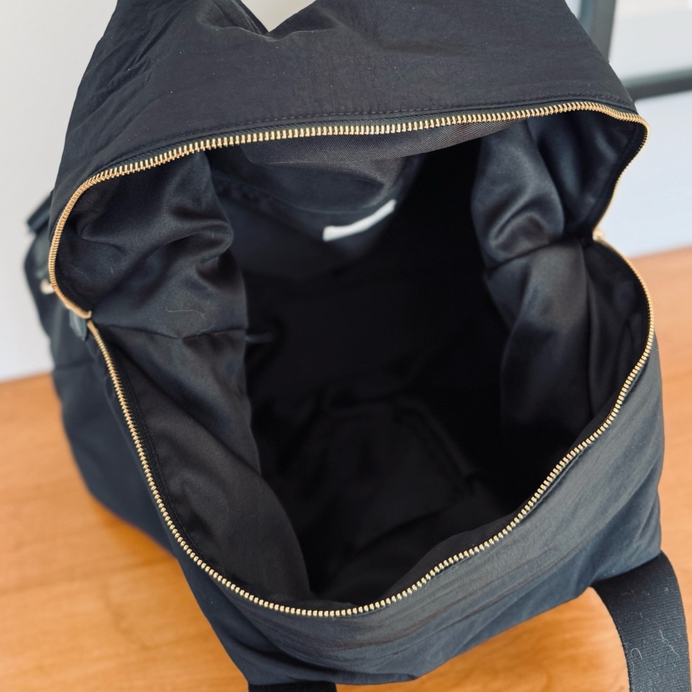 Universal Thread Foundational Weekender Bag With … - image 8